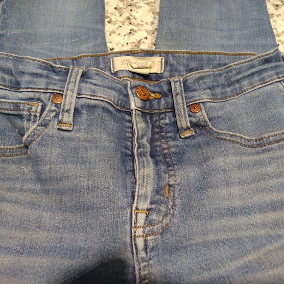 Madewell 9" High-rise Skinny Crop Ripped Jean - Picture 5 of 10